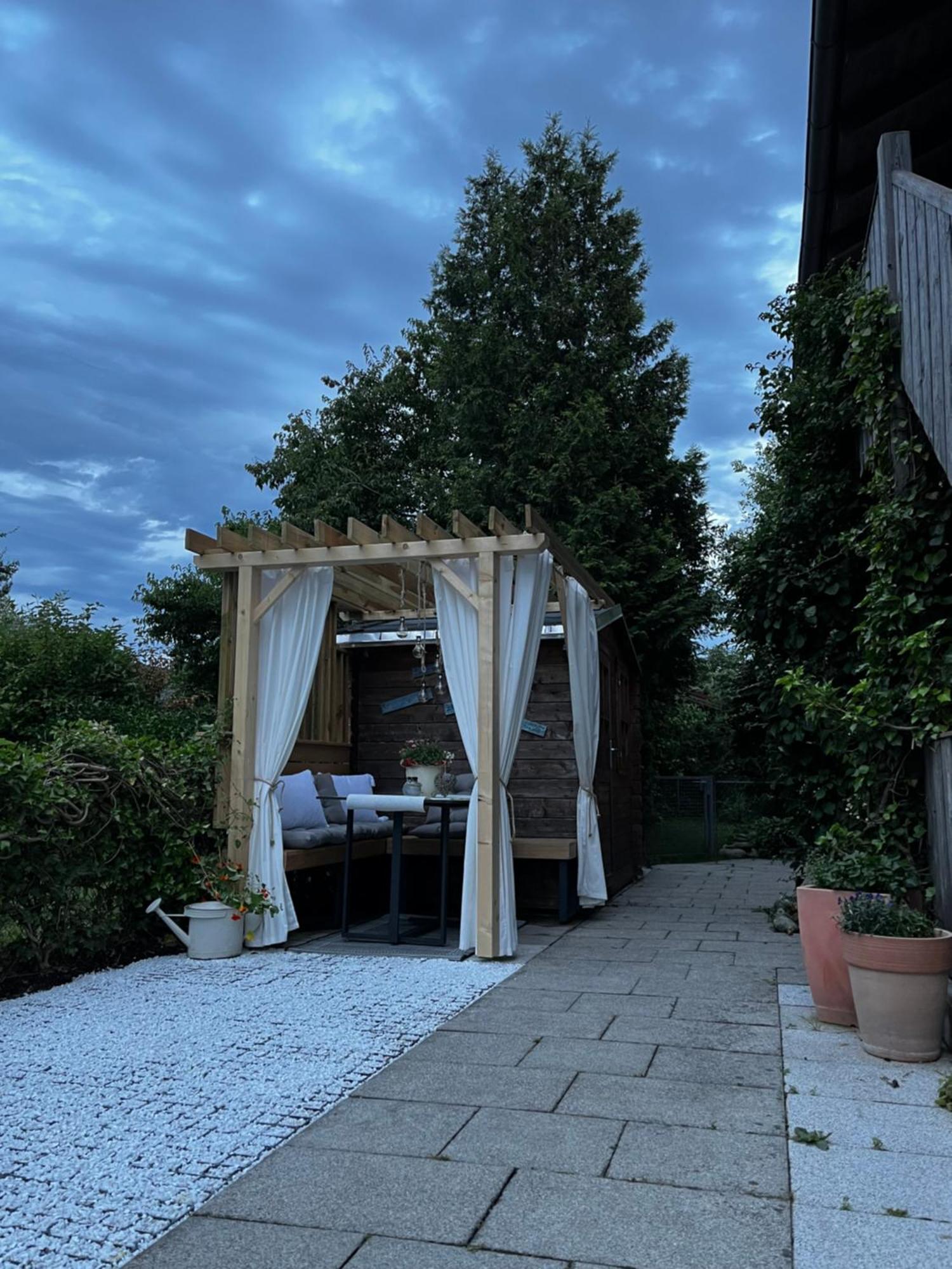 Apartment Wohlfuehlplatzl - Urgemuetlich & Ruhig Vogtareuth Exterior foto